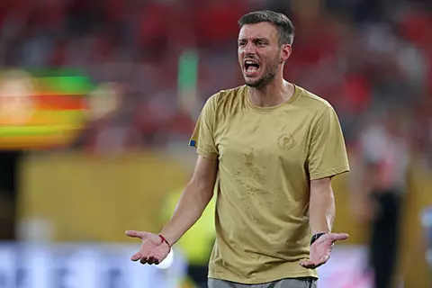 بعد توديع كأس العالم للأندية.. بورتو يعلن بداية المفاوضات مع أنسيلمي لفسخ تعاقده